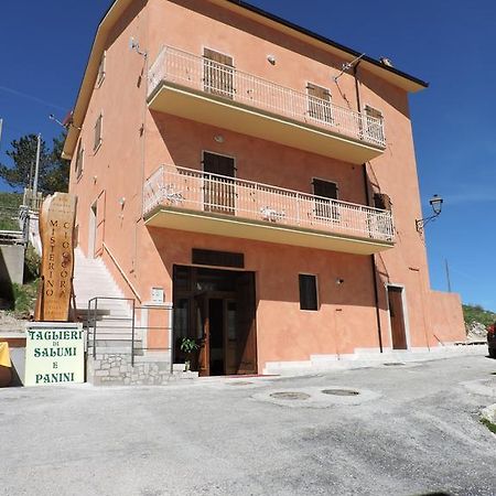 Villa Tardioli Castelluccio  Eksteriør billede