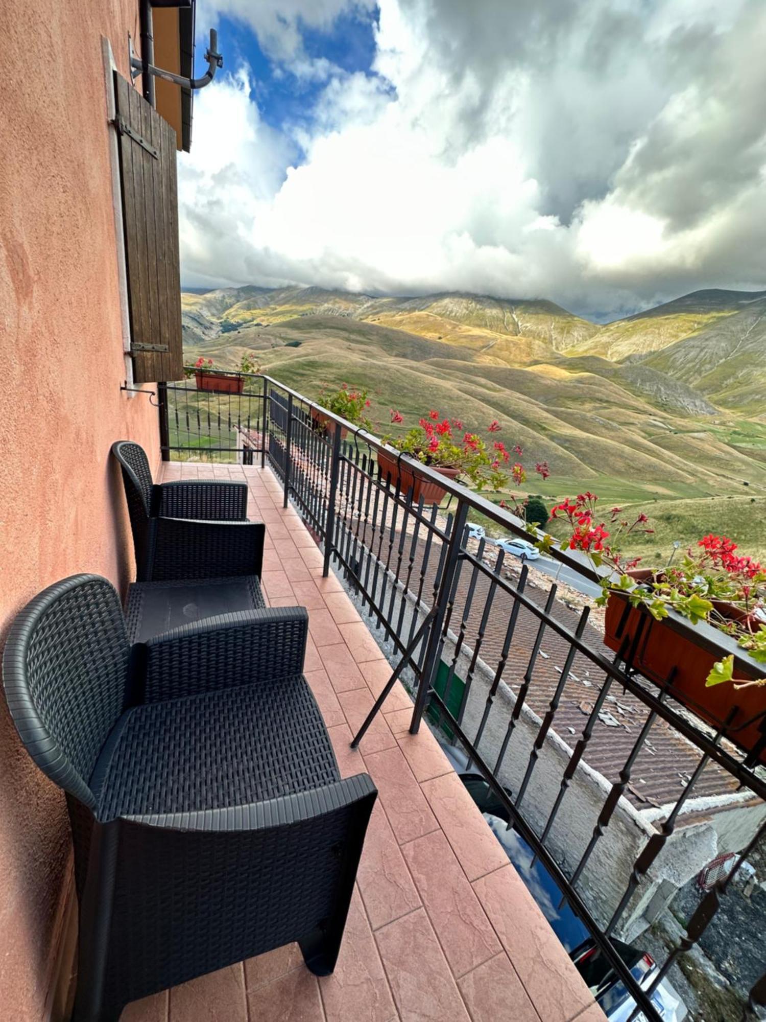 Villa Tardioli Castelluccio  Eksteriør billede